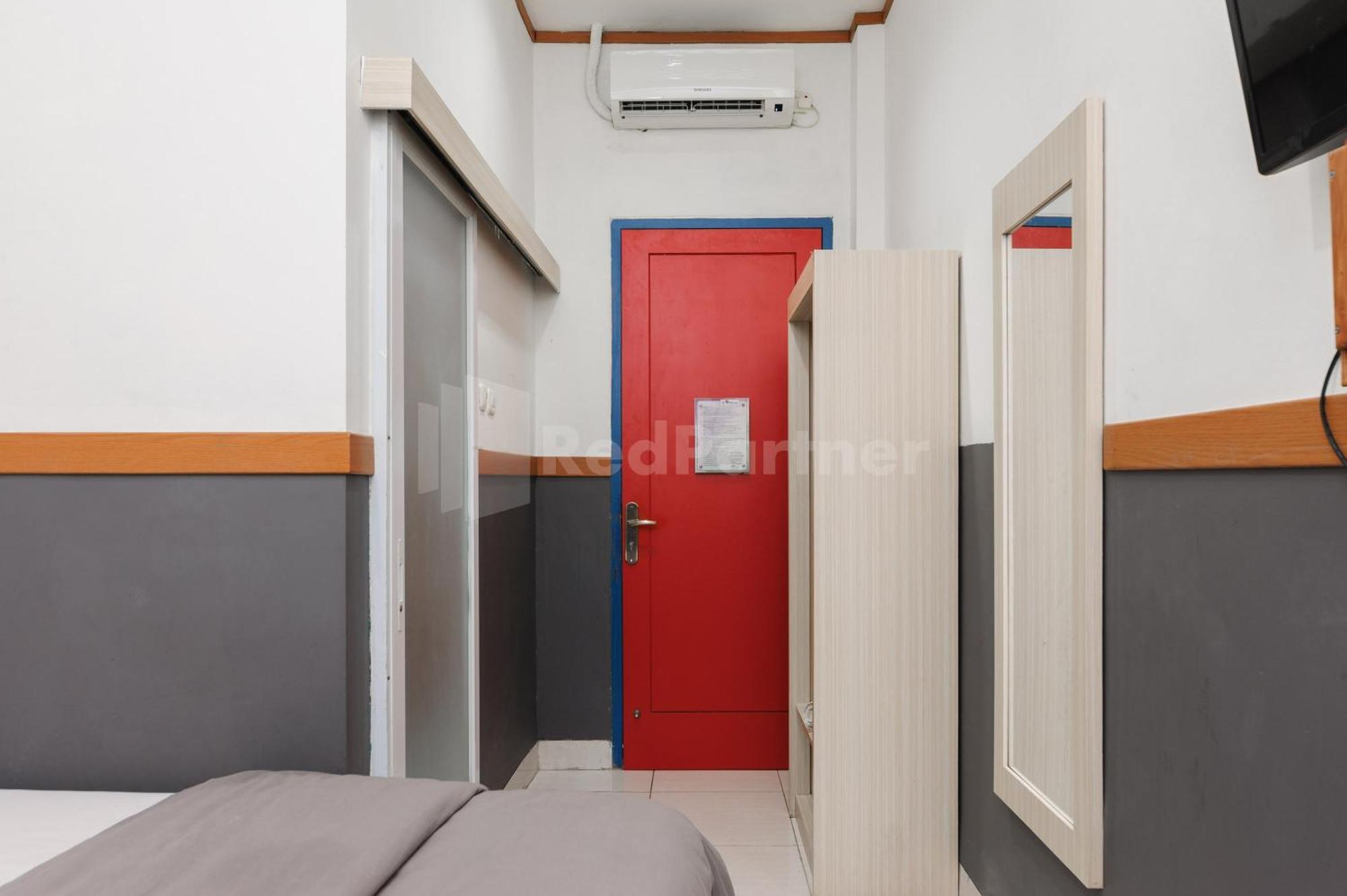 Ian Hotel Jaksa Mitra Reddoorz Jacarta Exterior foto